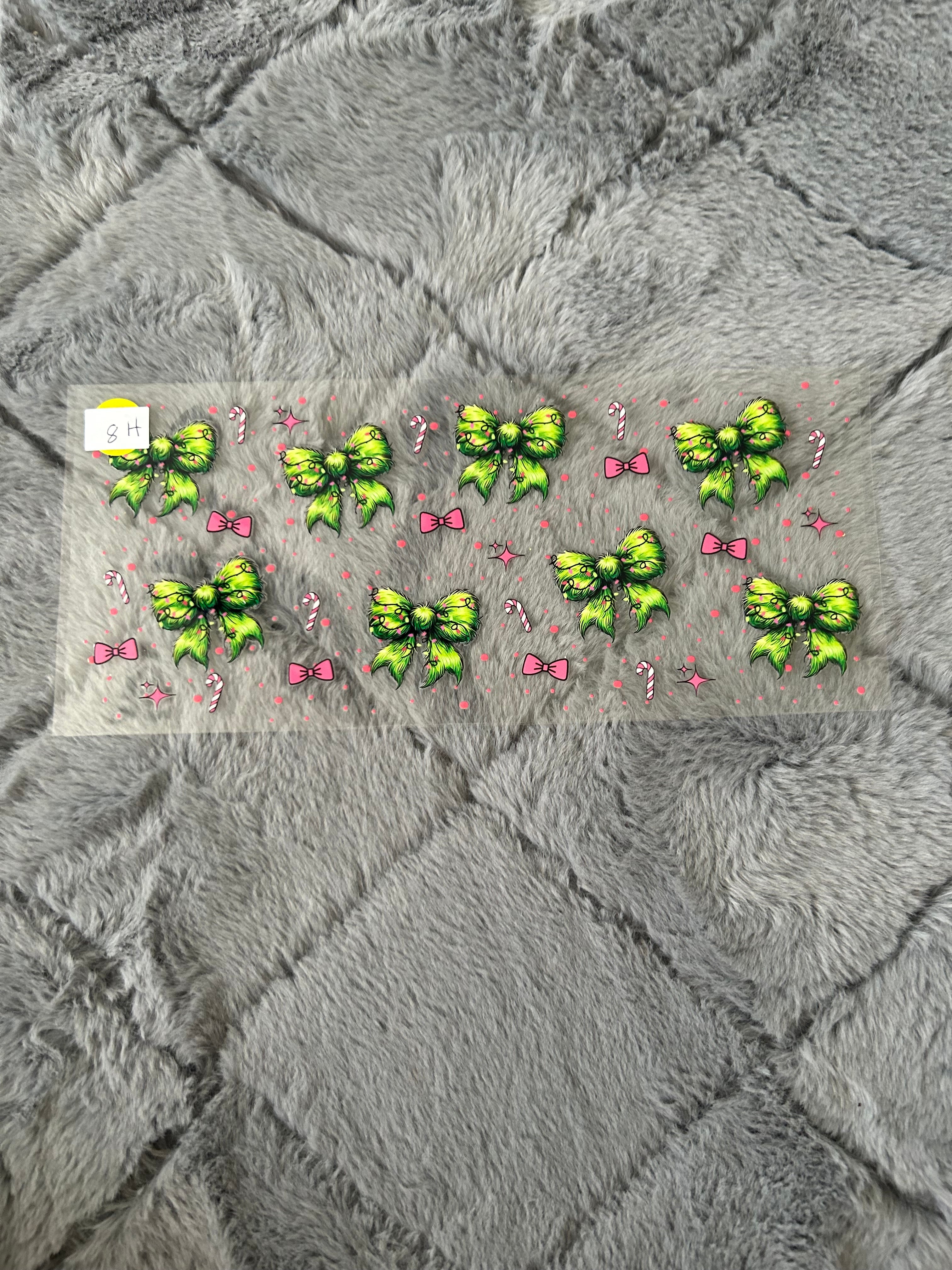 8H Green bow